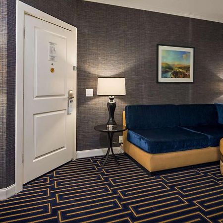 Best Western Plus Palm Court Hotel Davis Esterno foto