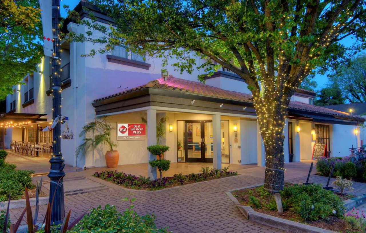 Best Western Plus Palm Court Hotel Davis Esterno foto