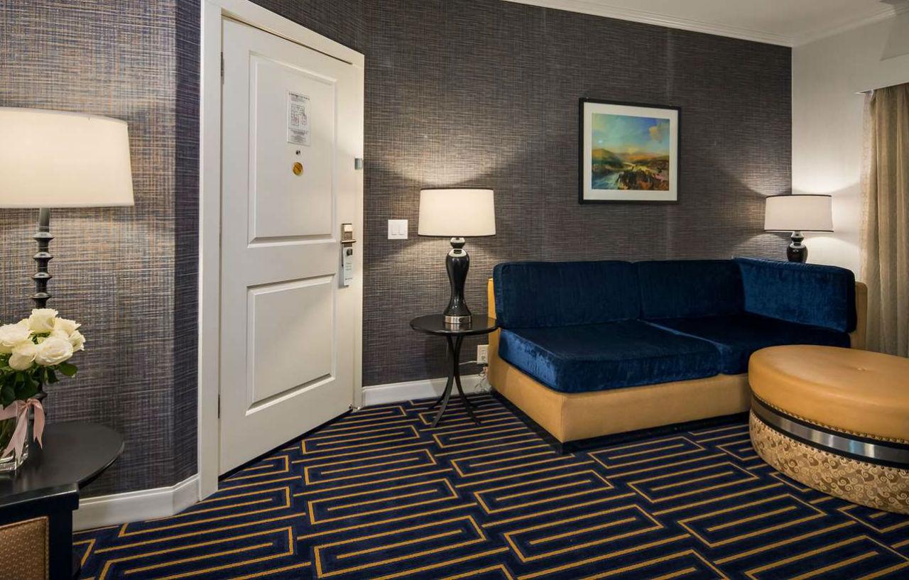 Best Western Plus Palm Court Hotel Davis Esterno foto