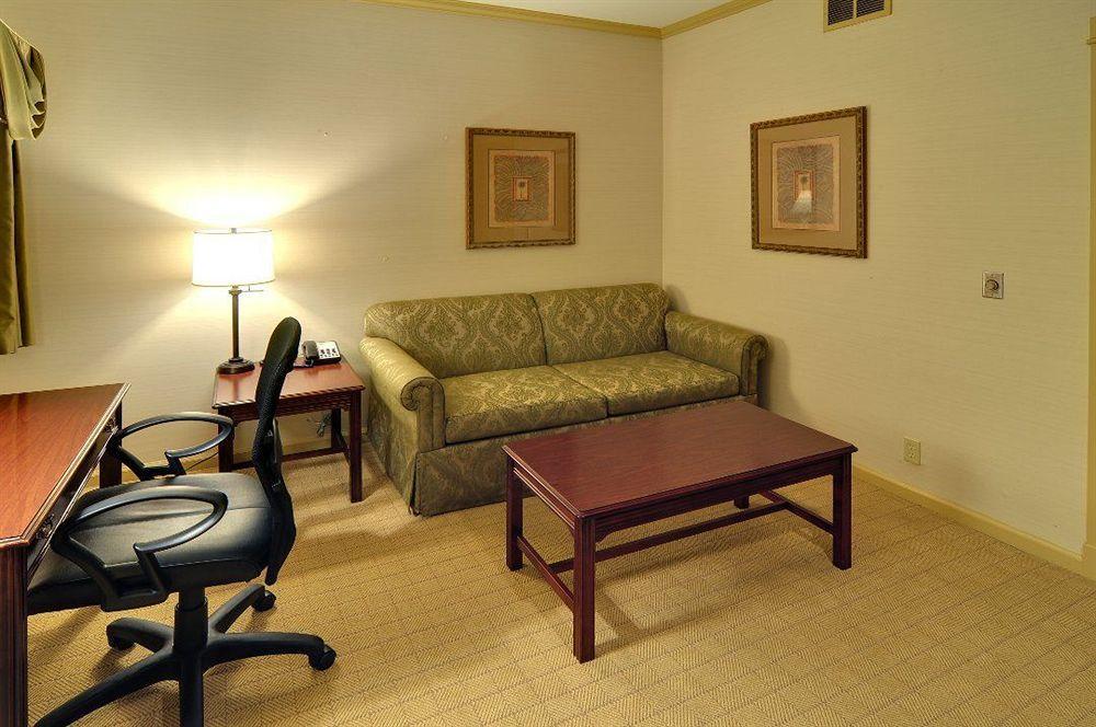 Best Western Plus Palm Court Hotel Davis Esterno foto