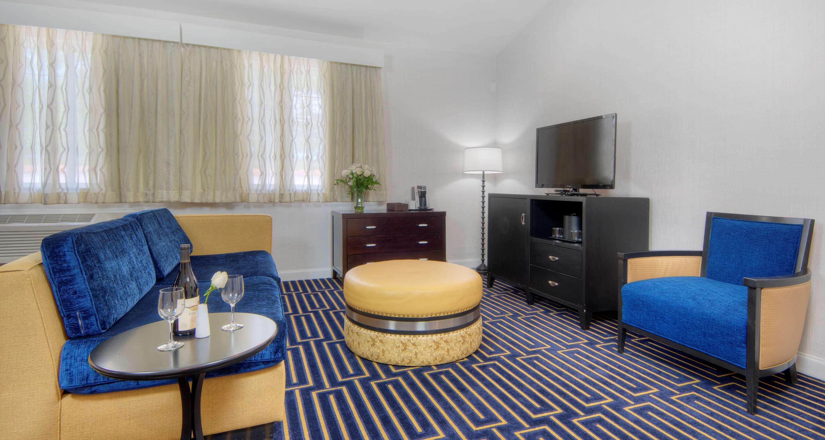 Best Western Plus Palm Court Hotel Davis Esterno foto
