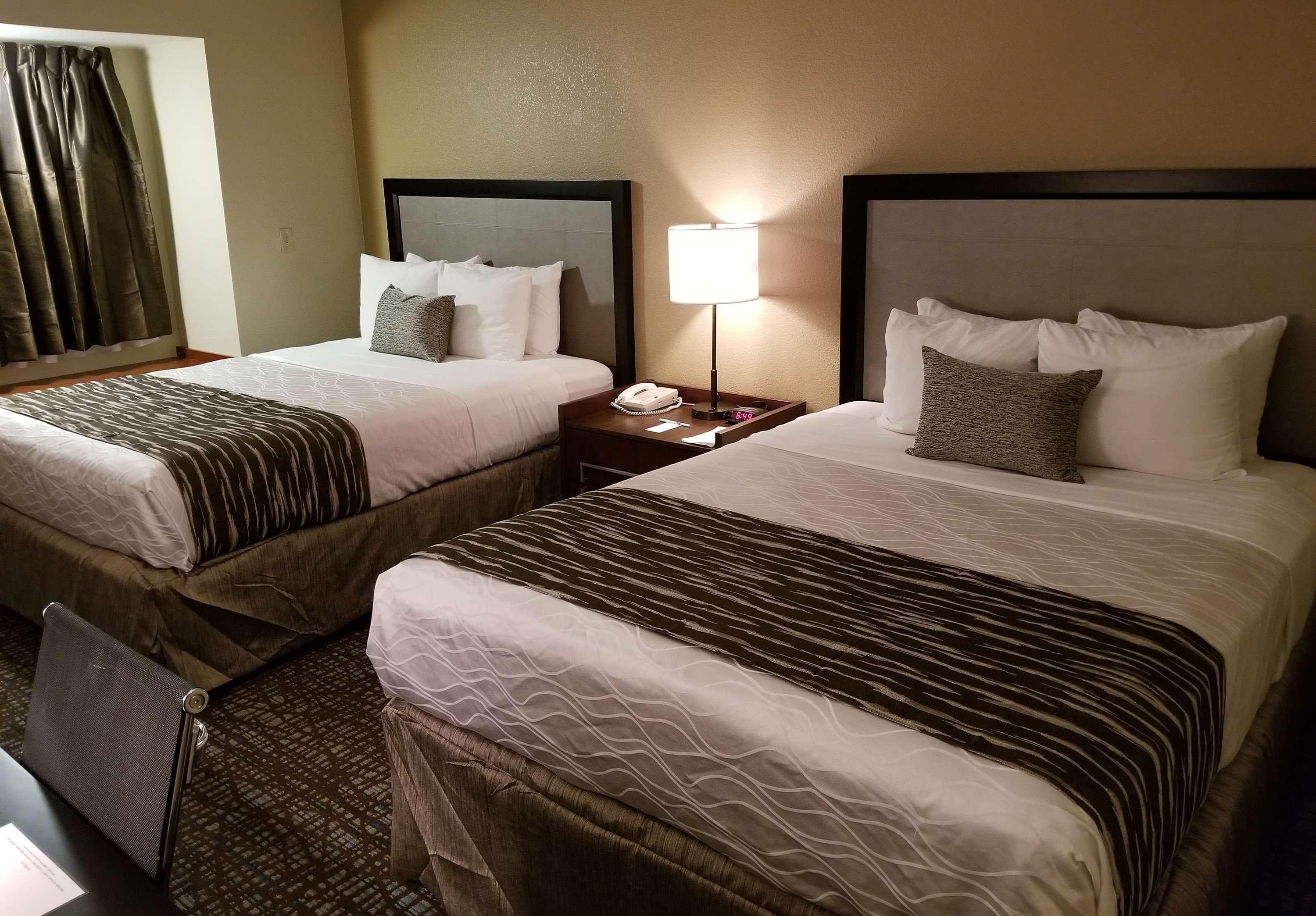 Best Western Plus Palm Court Hotel Davis Esterno foto