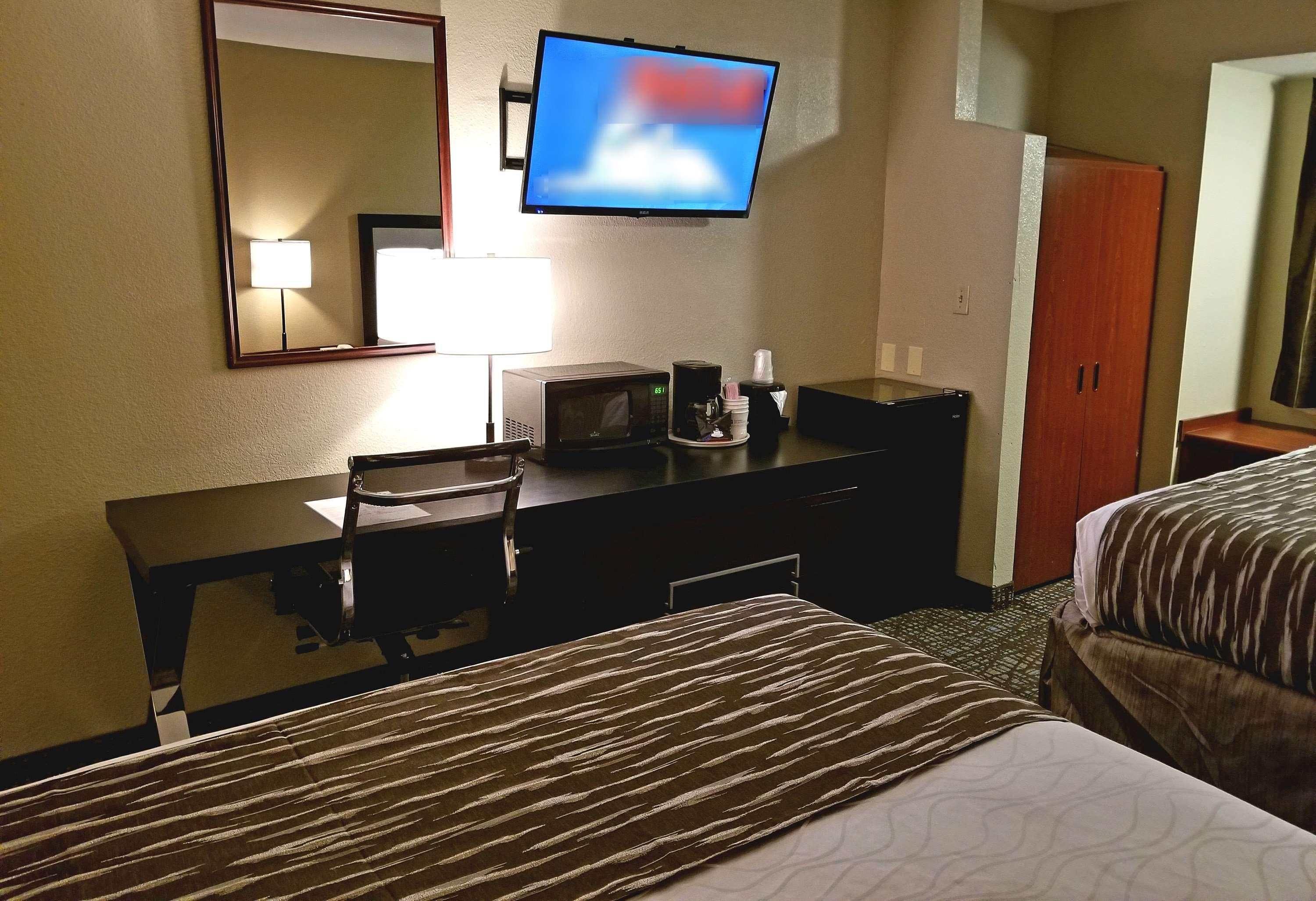 Best Western Plus Palm Court Hotel Davis Esterno foto