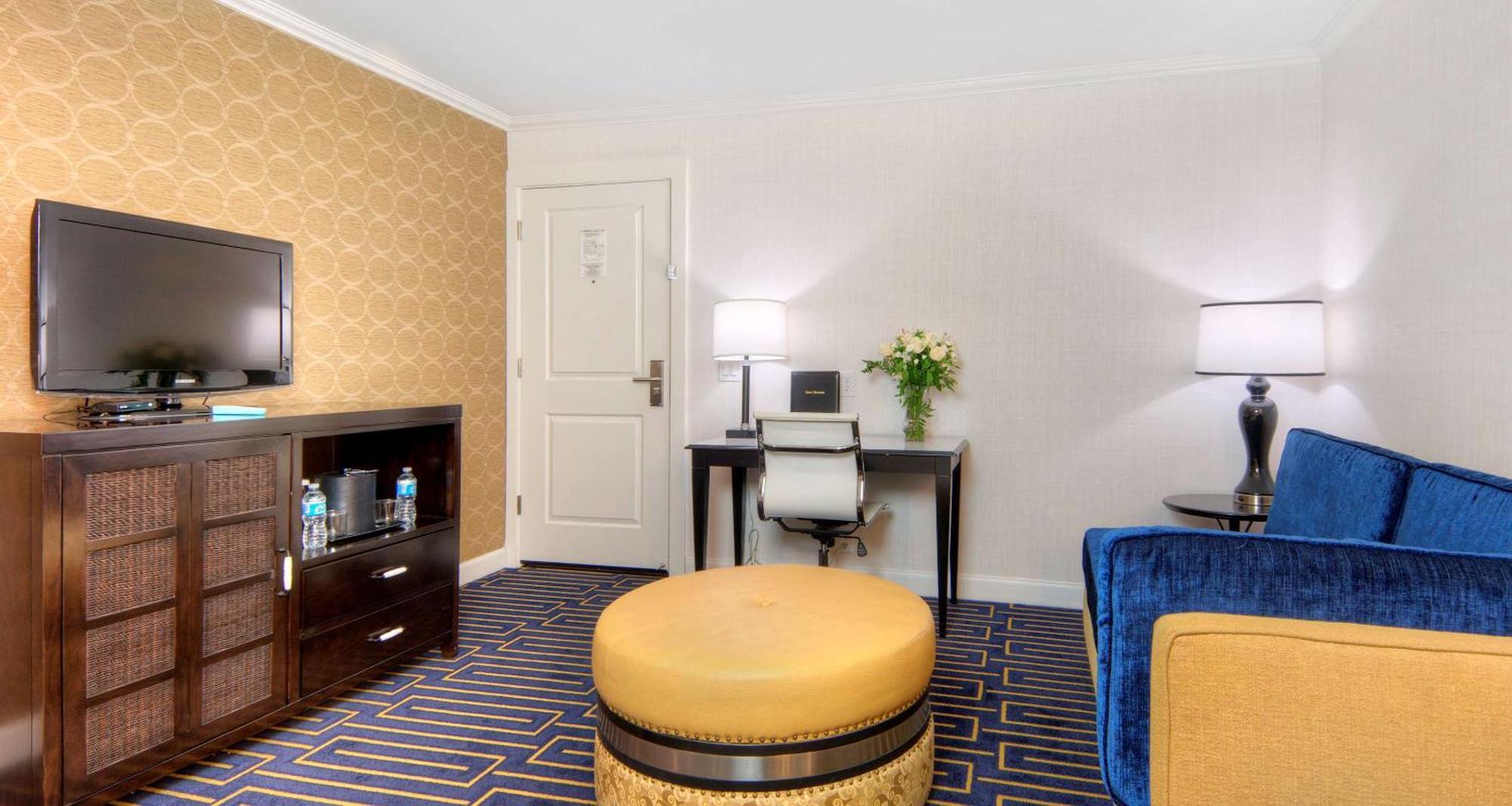 Best Western Plus Palm Court Hotel Davis Esterno foto