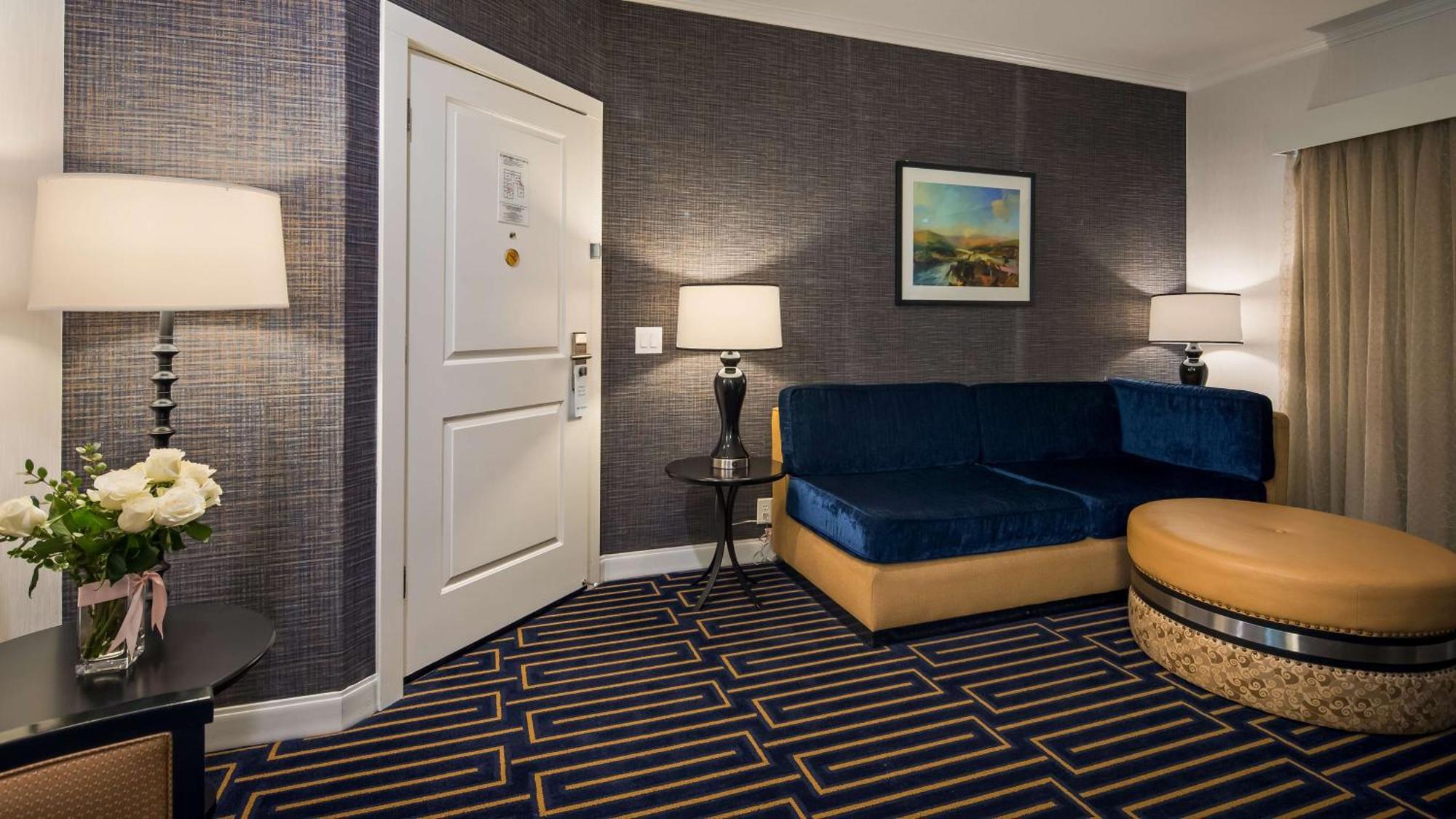 Best Western Plus Palm Court Hotel Davis Esterno foto