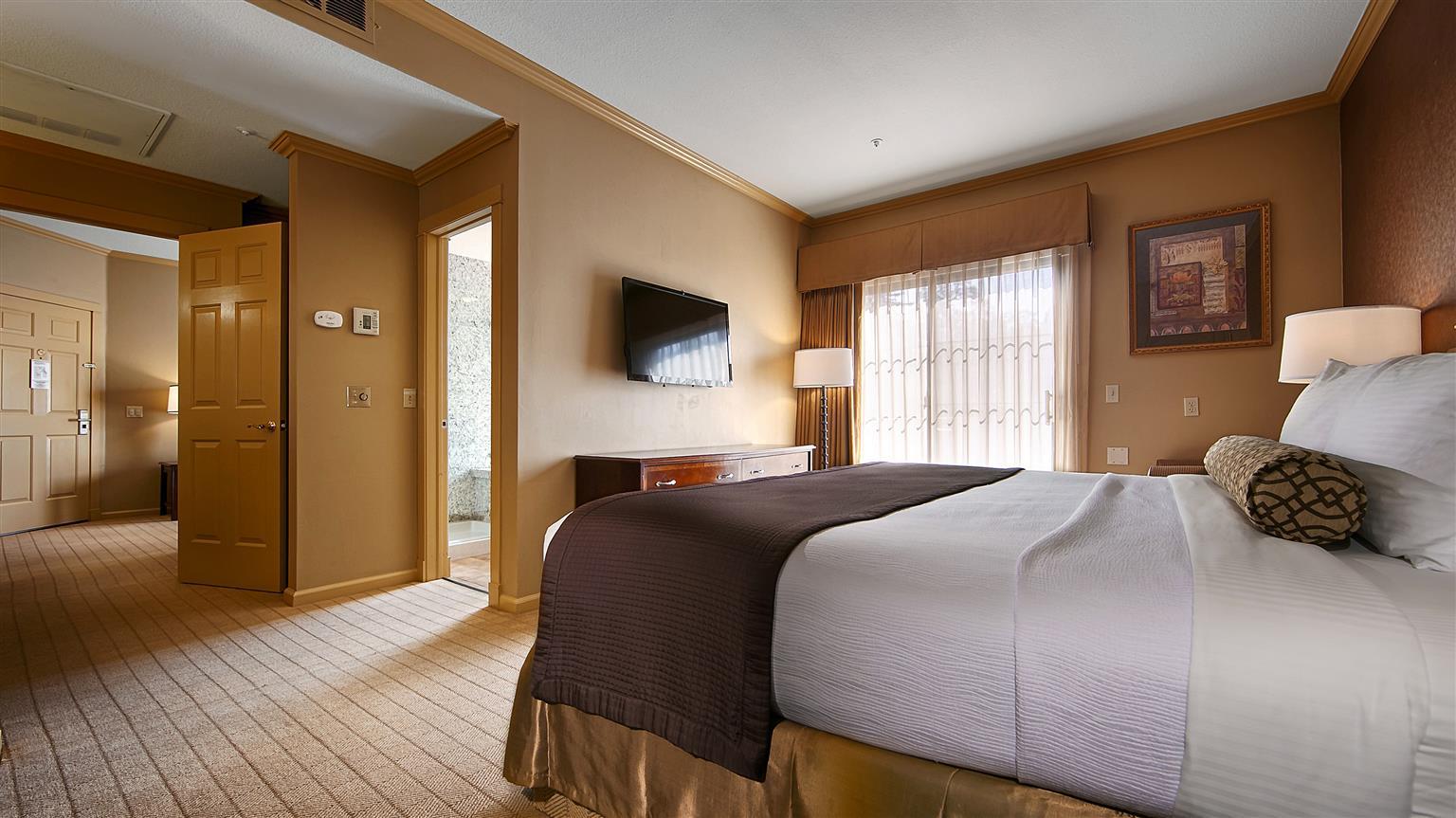 Best Western Plus Palm Court Hotel Davis Esterno foto