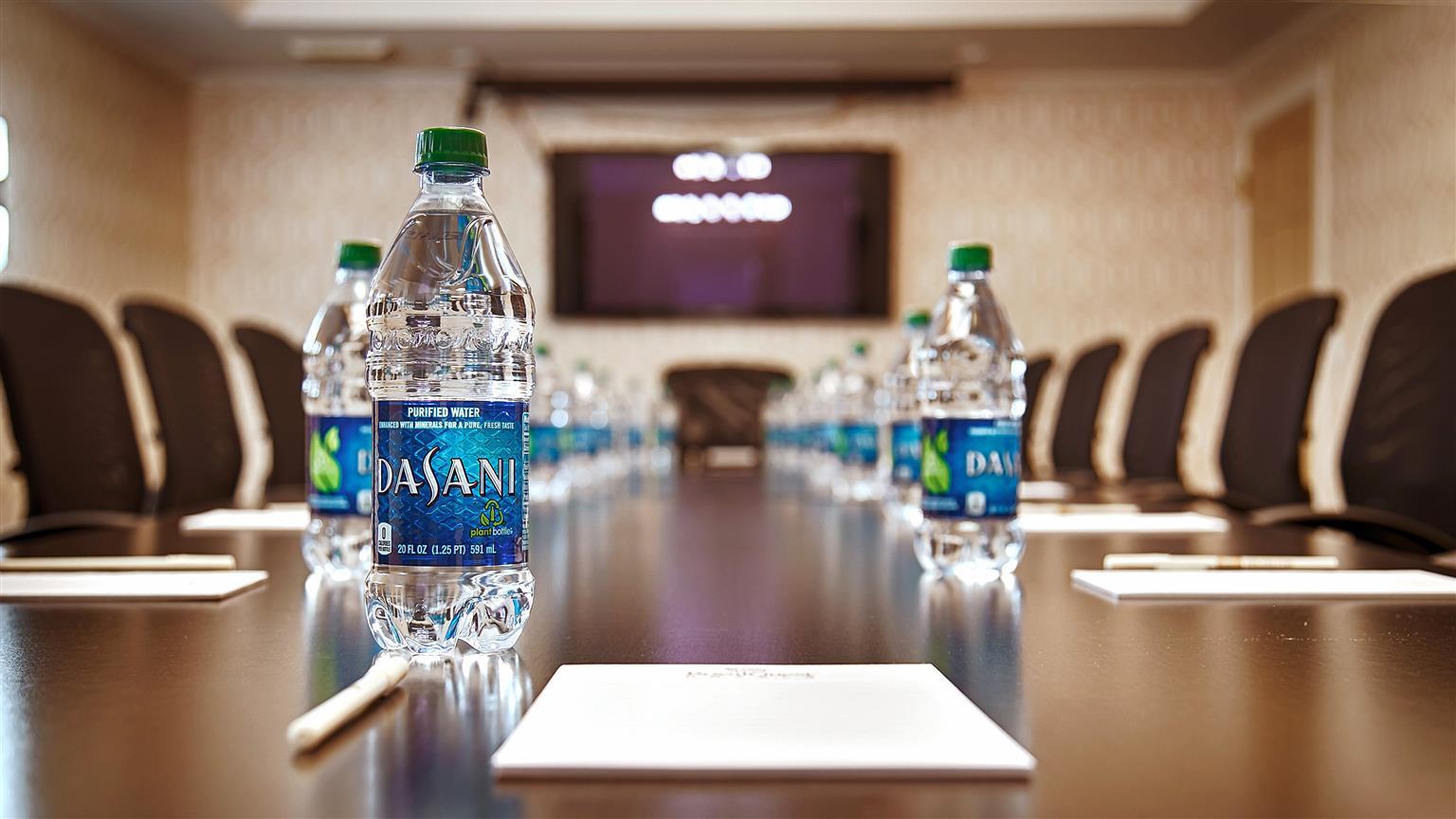 Best Western Plus Palm Court Hotel Davis Esterno foto