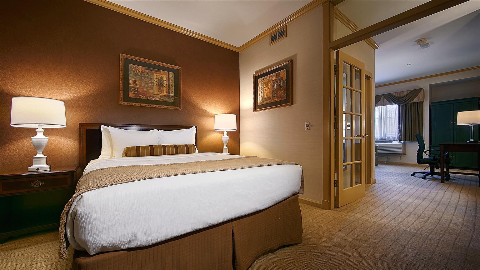 Best Western Plus Palm Court Hotel Davis Esterno foto