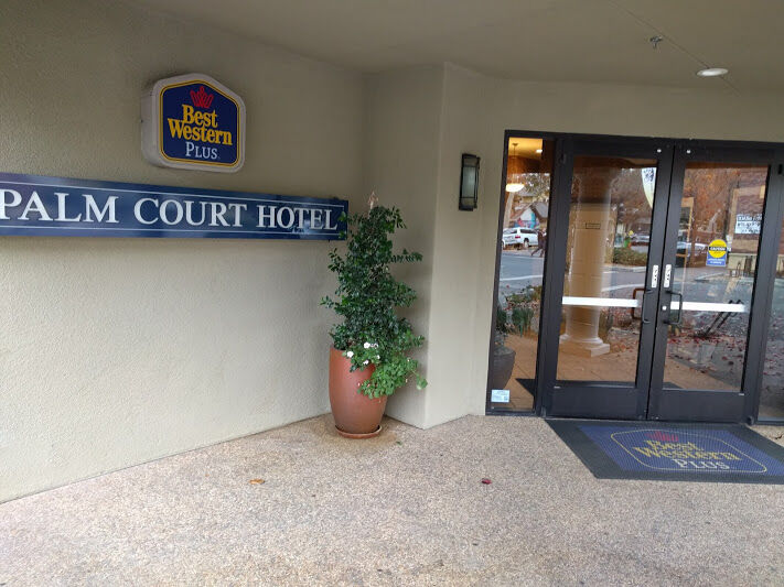 Best Western Plus Palm Court Hotel Davis Esterno foto