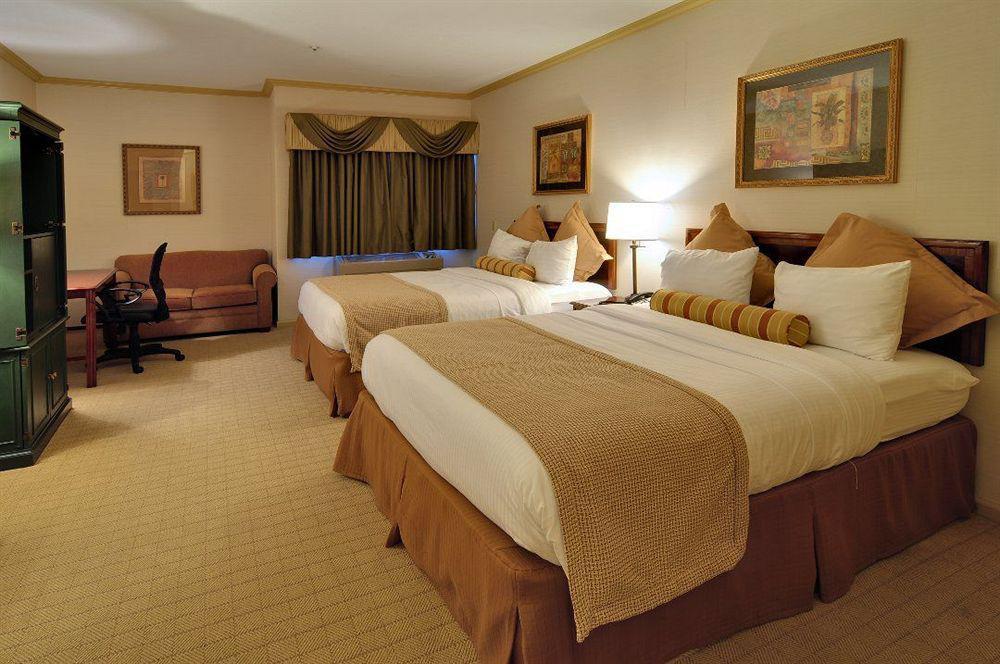 Best Western Plus Palm Court Hotel Davis Camera foto