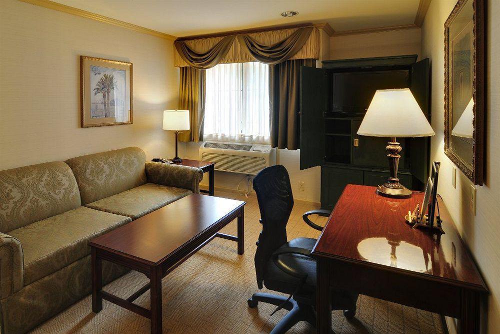 Best Western Plus Palm Court Hotel Davis Camera foto